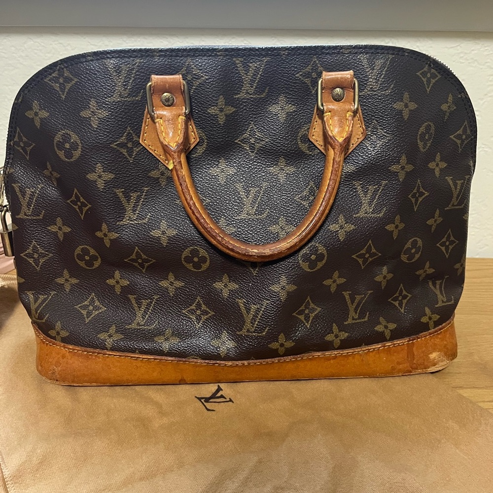 Louis Vuitton Alba Monogram Satchel
